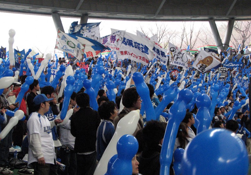 balloons at Japanese pro baseball game seibu lions