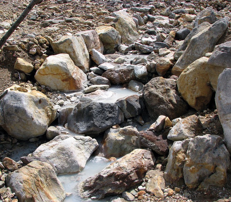Owakudani river Owakudani river