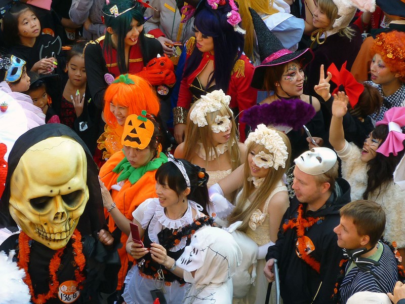 kawasaki japan halloween parade pics crowd happy