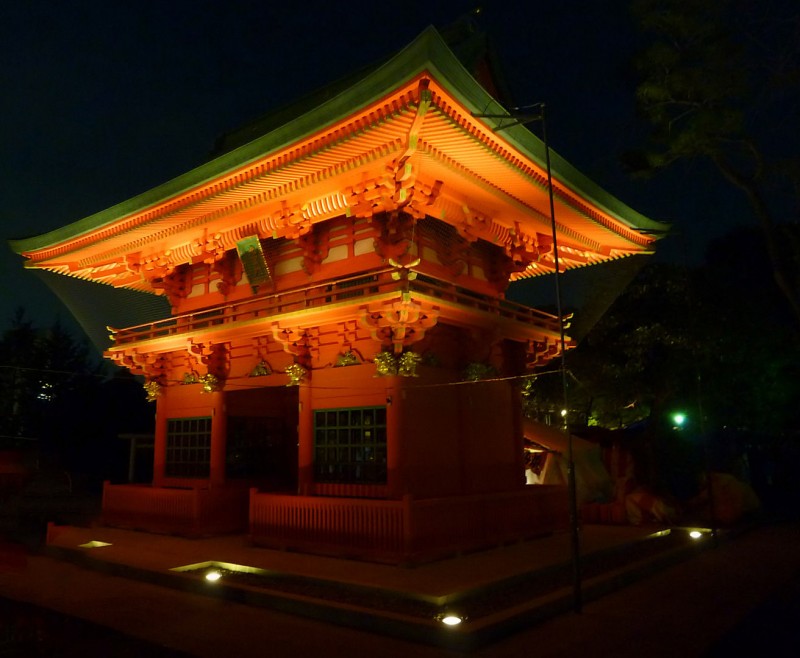 Anahachimangu 穴八幡宮 tokyo shinjuku waseda university shrine japan Anahachimangu 穴八幡宮 tokyo shinjuku waseda university shrine japan