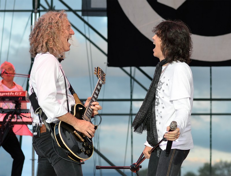 Bruce Watson and Kelly Hansen of Foreigner
