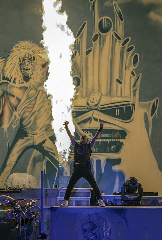 bruce dickinson iron maiden iron maiden phantom of the opera shoreline amphitheatre mountain view california england tour 2012