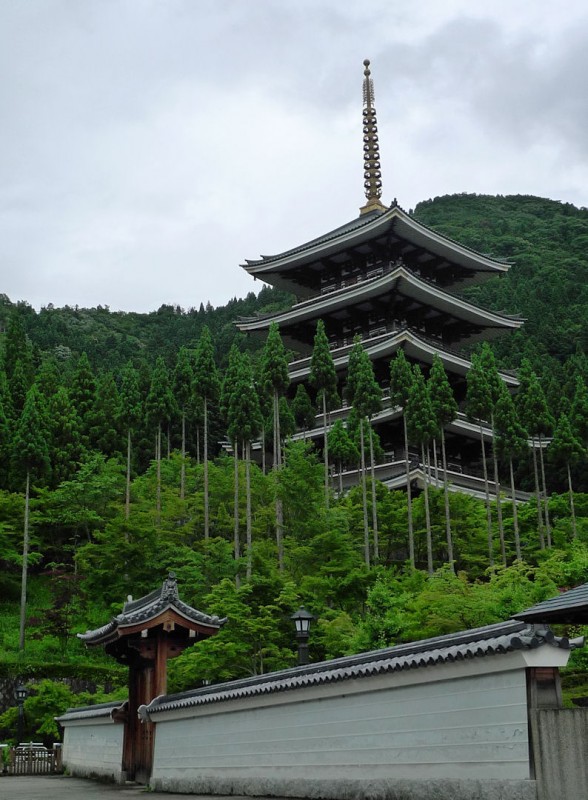 pagoda ishikawa kanazawa buddhist japan
