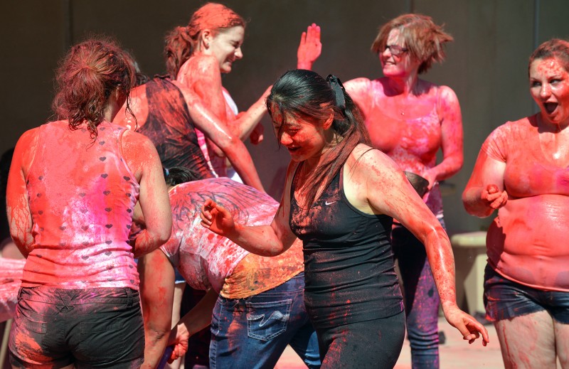 xaoxi mei Indian Color Festival Holi SOU