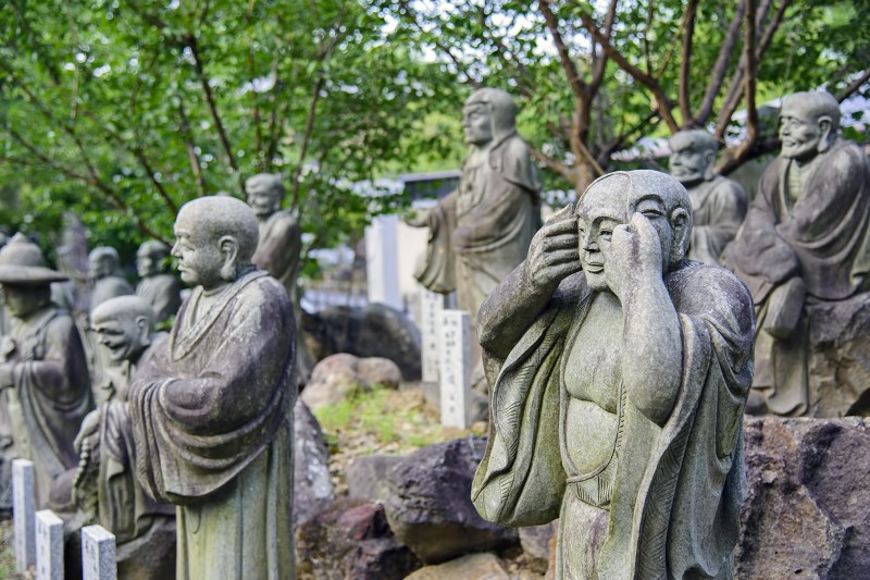 buddha statues arashiyama near tenryuji