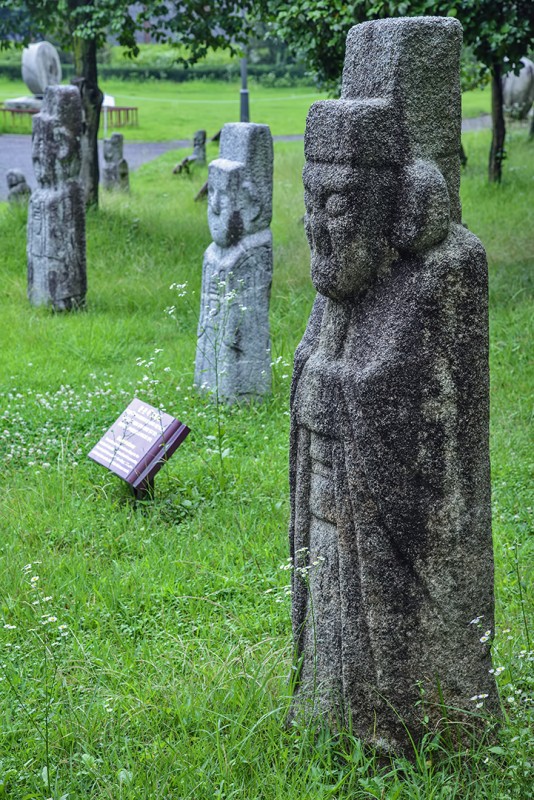 korean stone statues dol hareubang