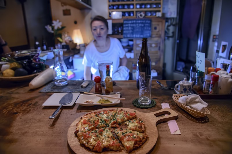 daruma kyoto izakaya akachochin mama san pizza