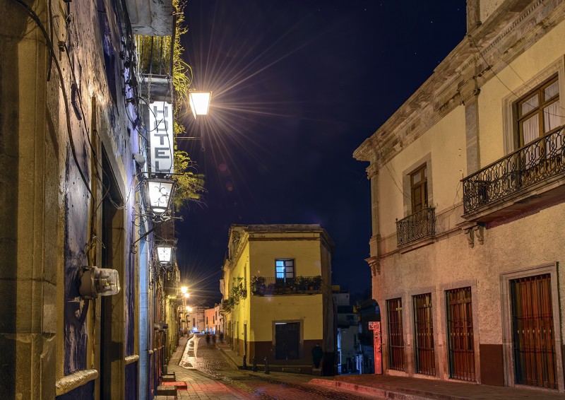 guanajuato mexico after dark 28 de septiembre galarza positos