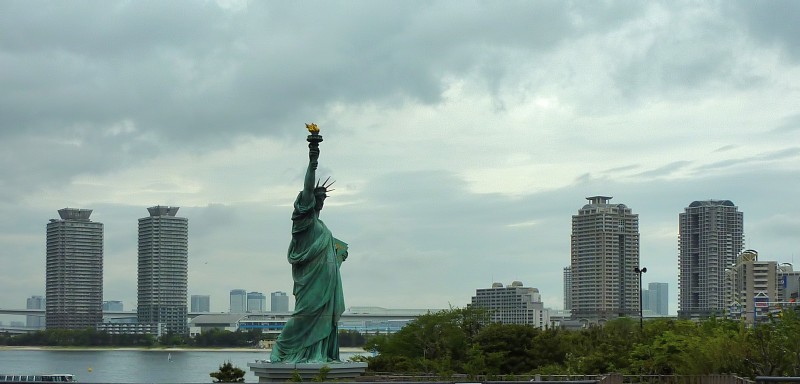odaiba statue of liberty