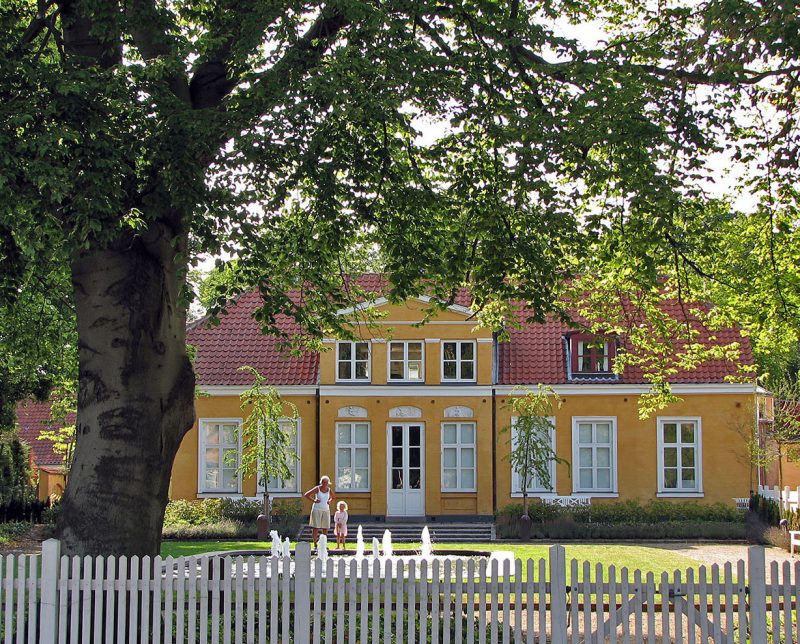 copenhagen denmark house blondes white fence