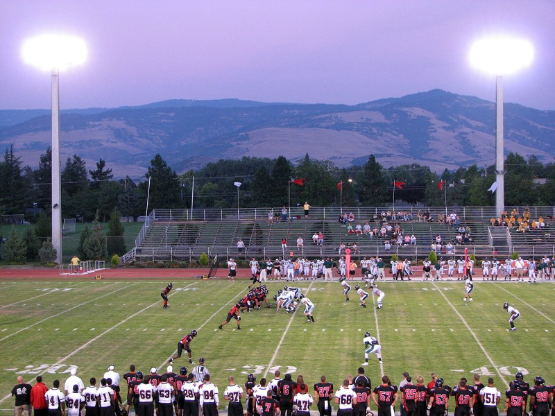 sou football under the lights