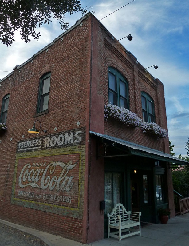 the peerless hotel ashland oregon