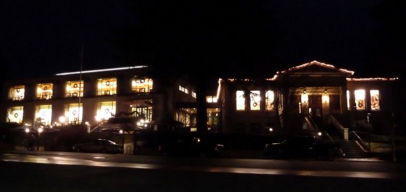 ashland public library oregon night christmas