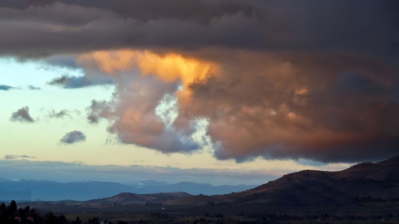 pre-sunset rogue valley oregon ashland
