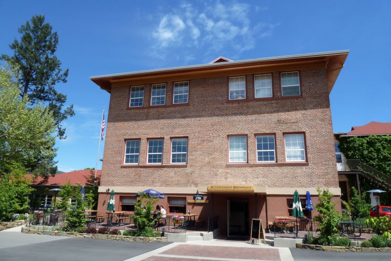 Frau Kemmling Schoolhaus jacksonville oregon german restaurant Frau Kemmling Schoolhaus jacksonville oregon german restaurant