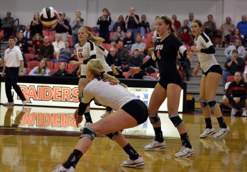 sarah holgen digs for southern oregon university volleyball volleyball dig