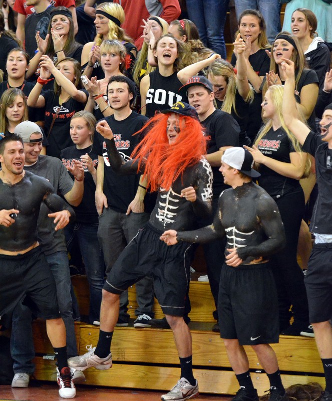 sou student section fans basketball southern oregon university students