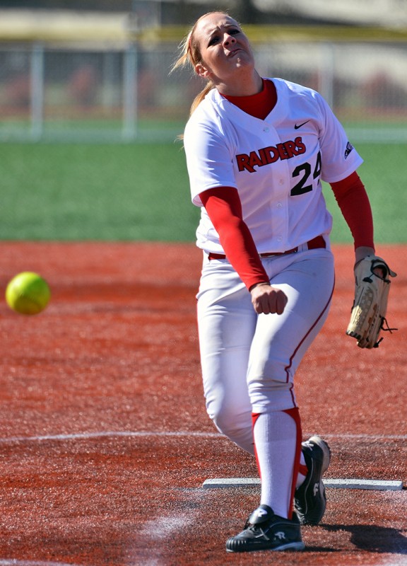 Chelsea Talbert sou softball pitcher