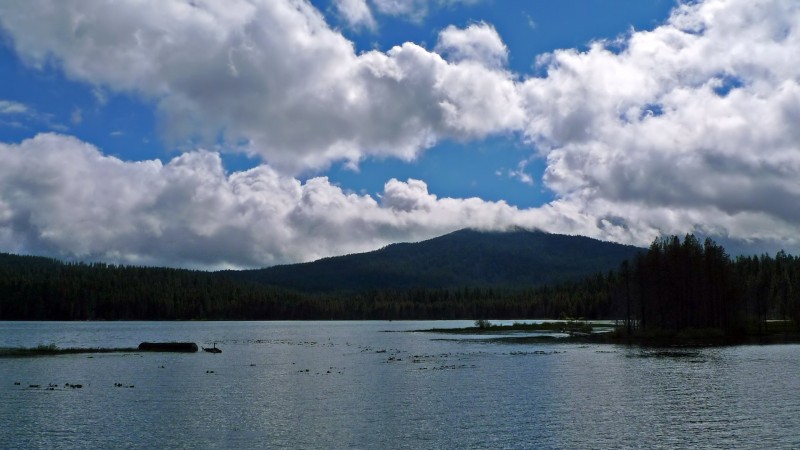 lake of the woods brown mountain clouds oregon