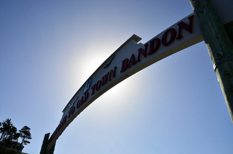 welcome to old town bandon oregon coast sign