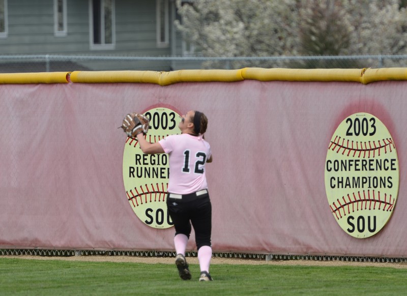sou softball 12 southern oregon university softball Brooke Springer