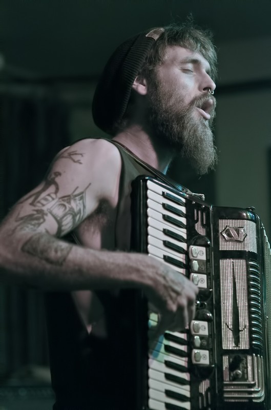 accordion player dirty kid discount ashland oregon caldera tap house live music