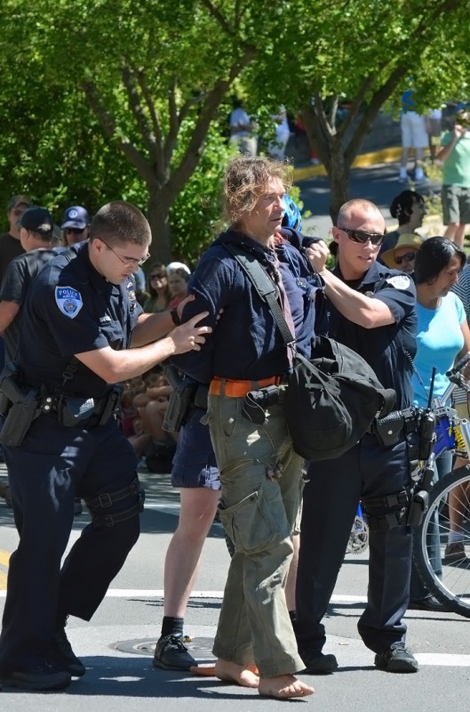 Wesley Hoseclaw Wesley Hoseclaw swings cat gets arrested for rape ashland fourth of july parade