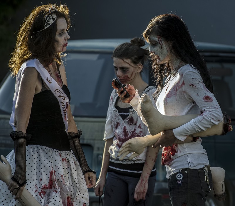 zombie cell phone ashland oregon walks downtown evo's plaza