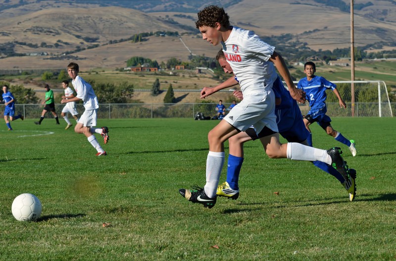 oregon ahs jv soccer soccer action sports photography settings nikon d7000 70-300 mm lens 3.5-5.6