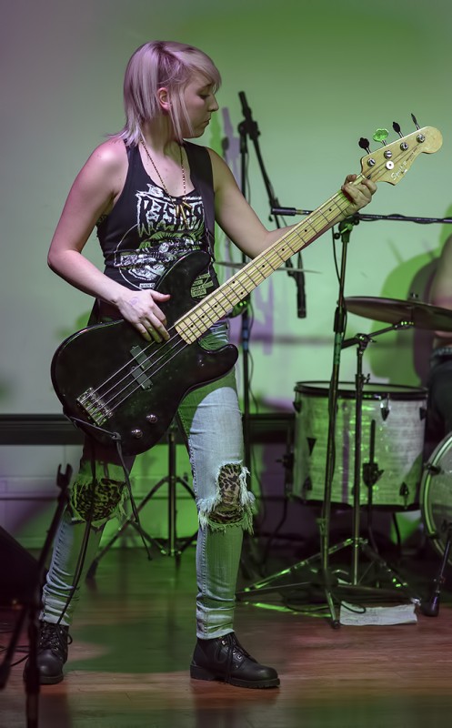 Sideshow Project from Grants Pass @ Club 66 in Ashland, Oregon worlds strongest woman