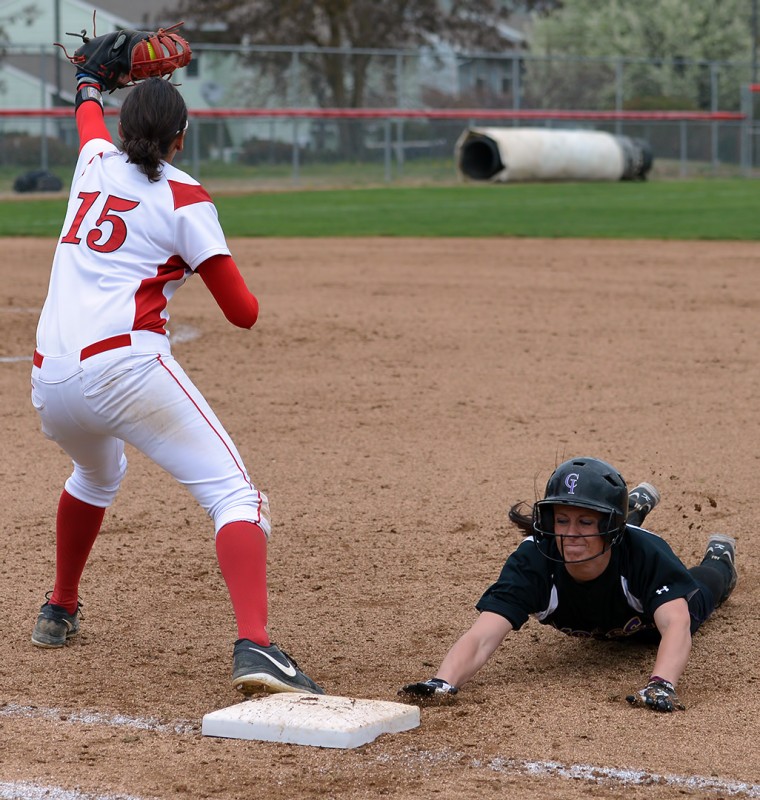 Jessica Flores sou southern oregon university softball