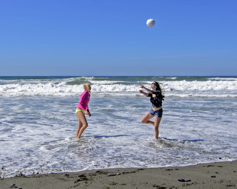 ellie case stanek beach volleyball girls