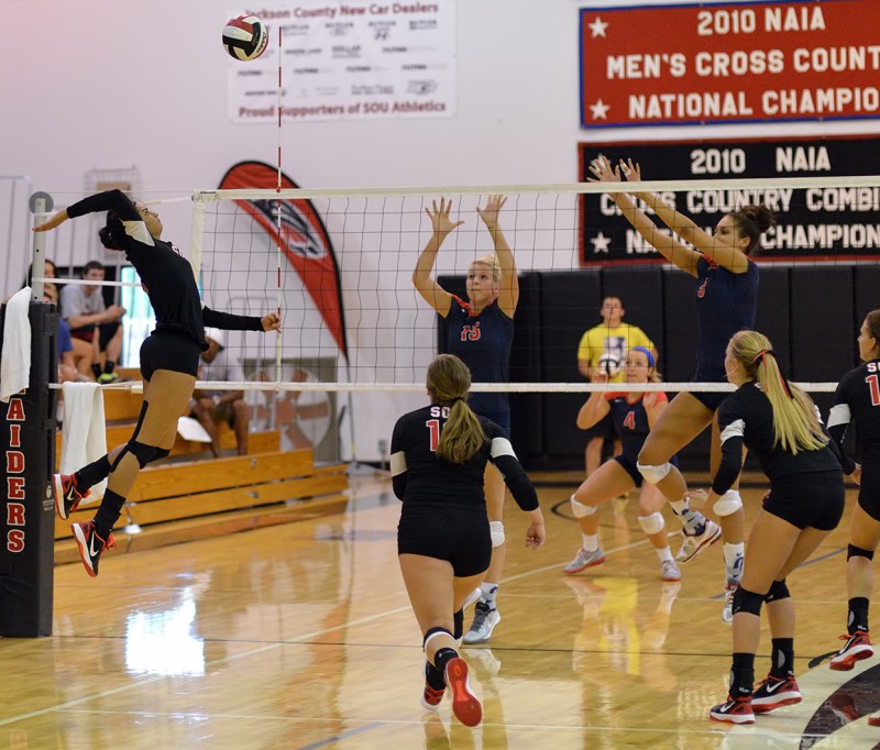 SOU VB Lewis-Clark State Idaho Paula Pinheiro
