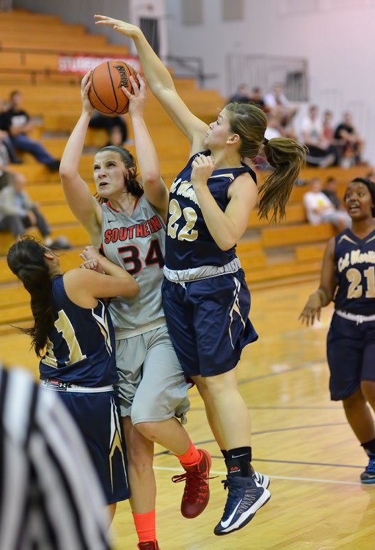 SOU womens basketball Carly Meister