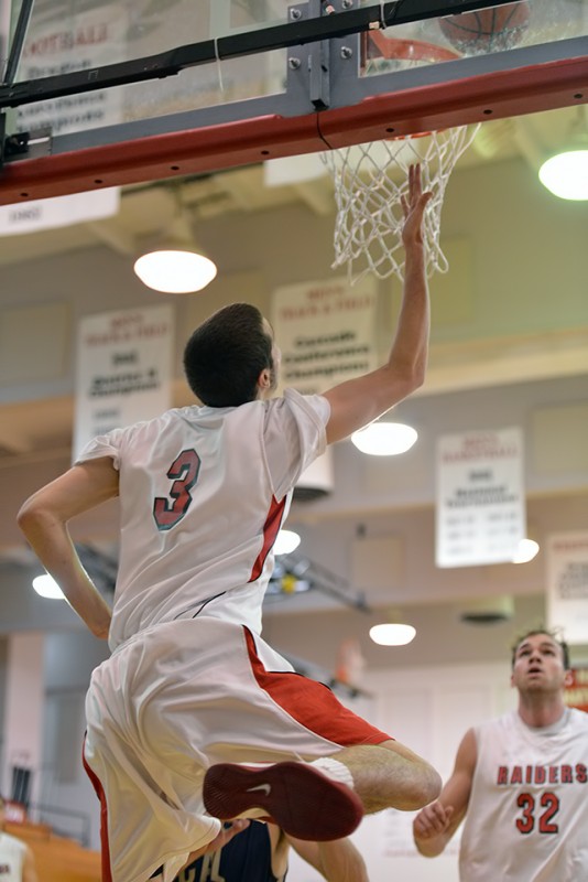 SOU Men's Basketball Tim Weber reverse layup