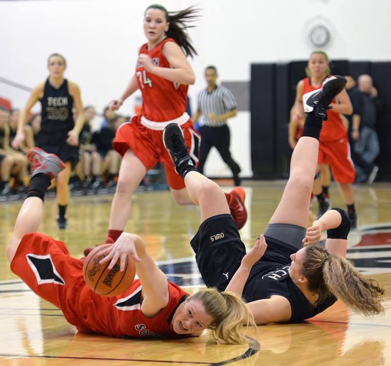 14J_4754 SOU Women's Basketball Allison Gida