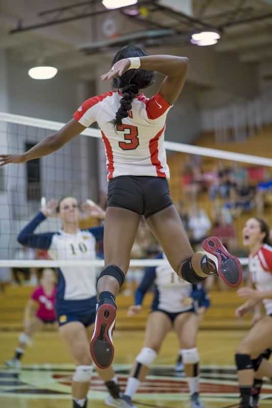 SOU volleyball motade atanda
