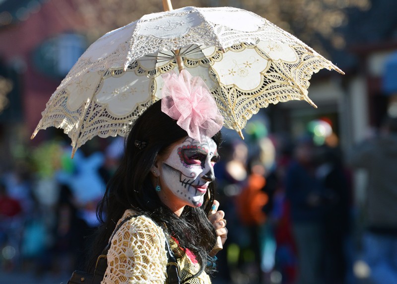 Ashland Halloween Parade parasol beauty skeleton corpse paint day of the dead