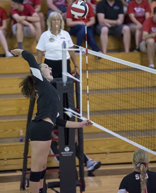 SOU volleyball Emma Gasman