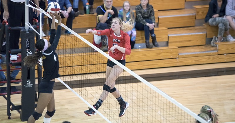 sou volleyball Courtney Macklin