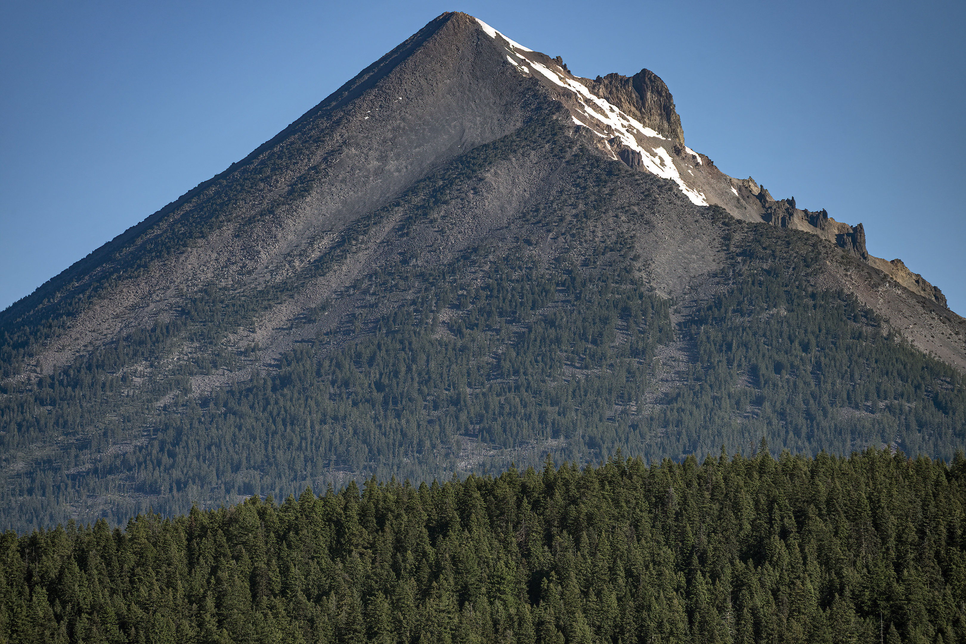 mt mcloughlin summit