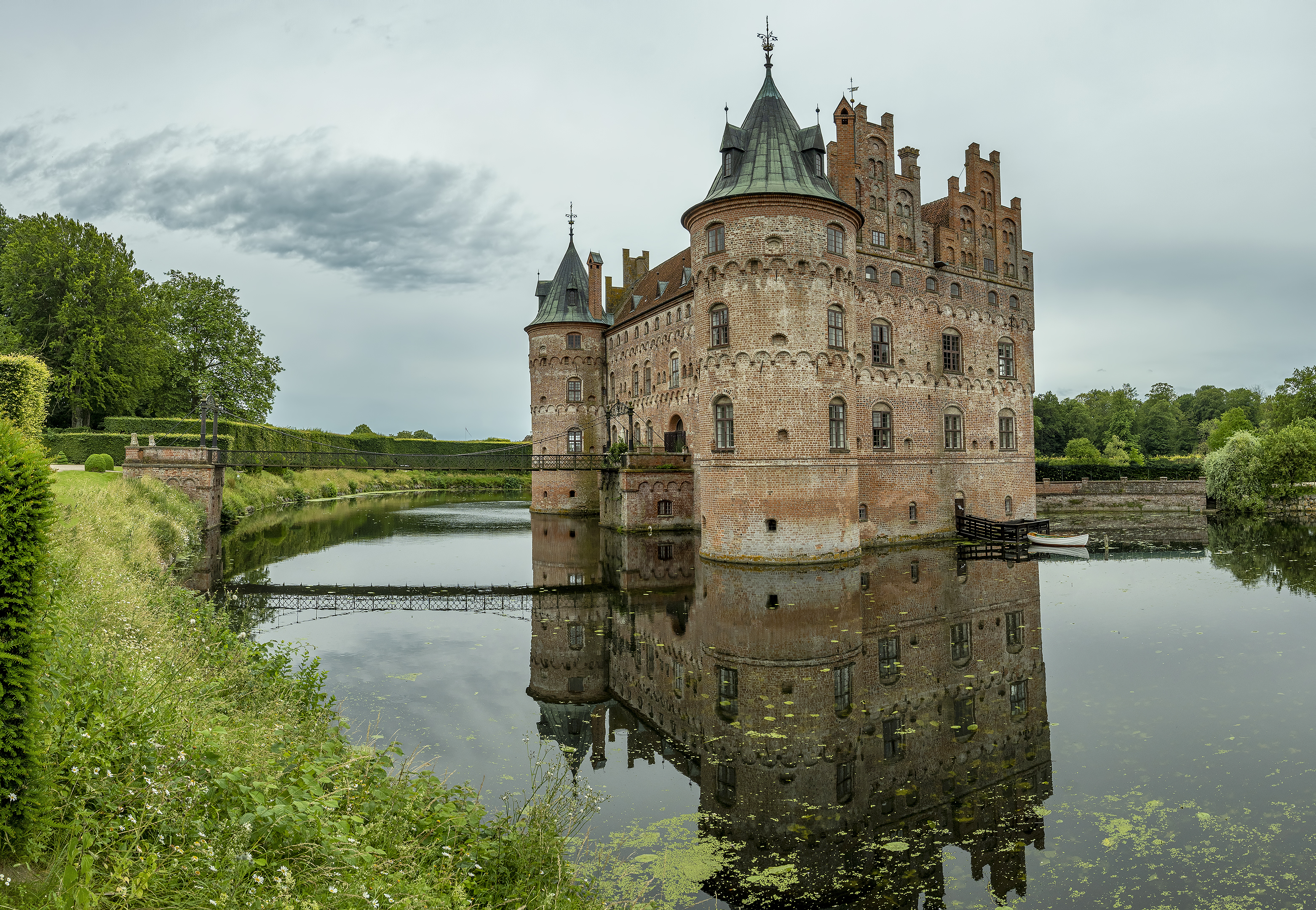 6-photo photomerge denmark castle Egeskov