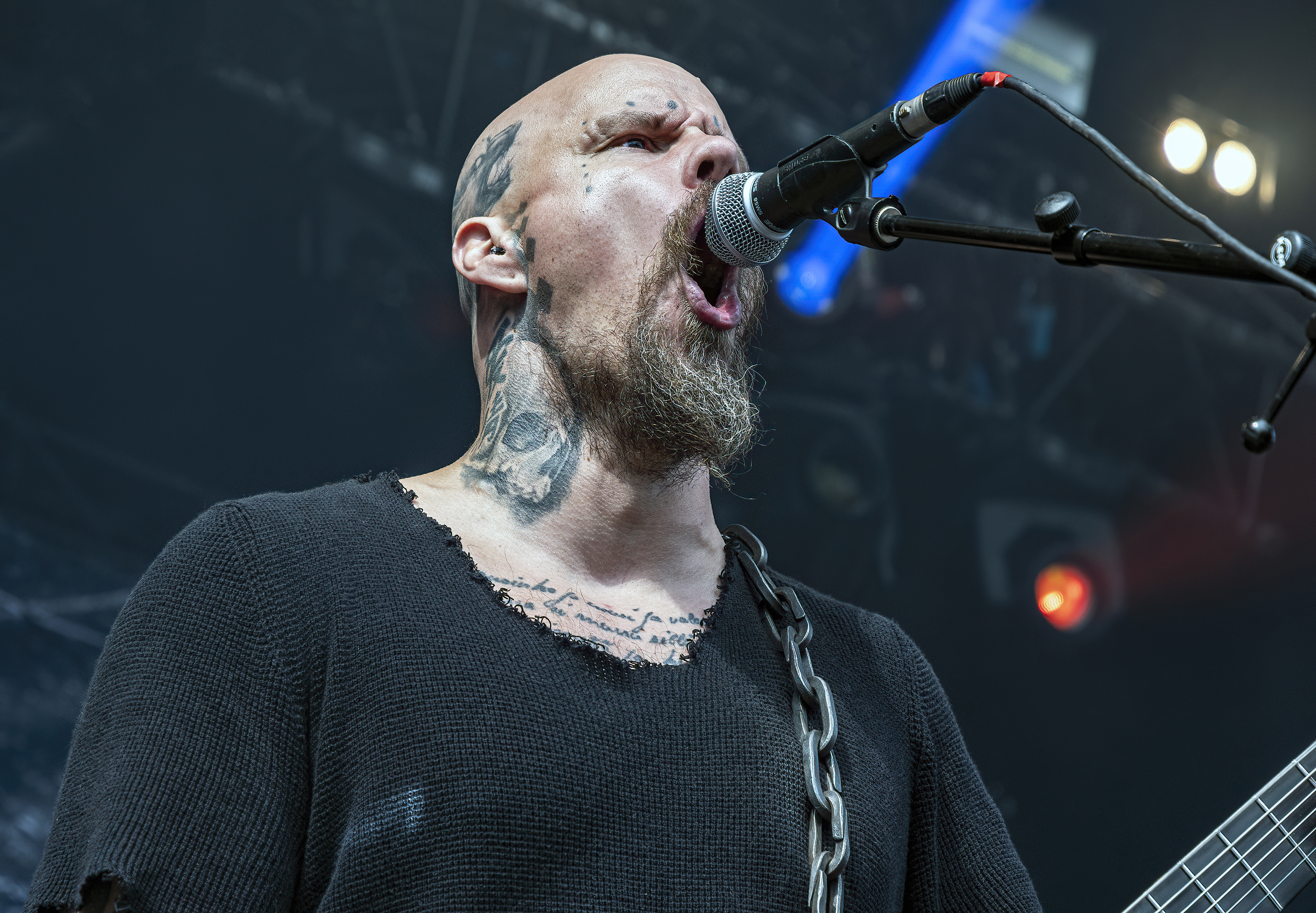 Tuomas Saukkonen wolfheart gefle metal festival-DeNoiseAI-clear-DeNoiseAI-severe-noise